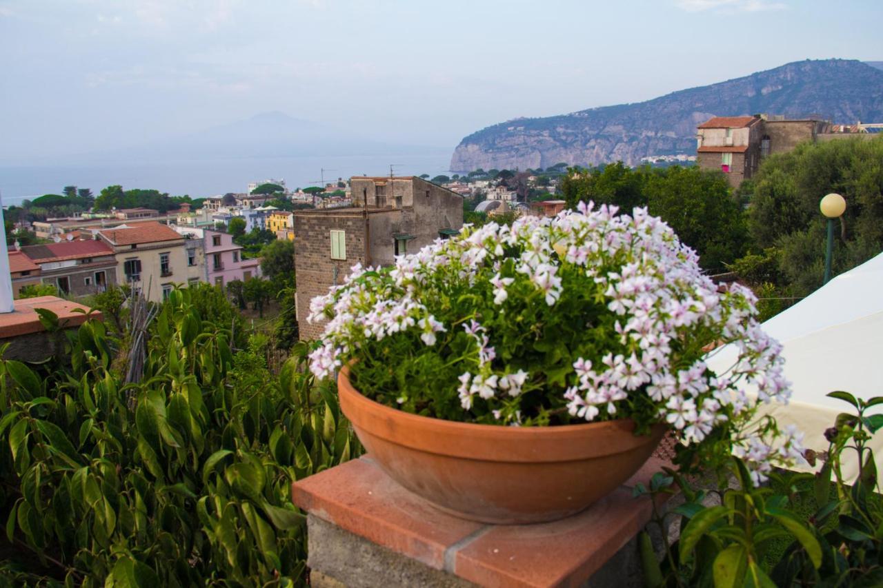 Shanti Home - Restaurant Di Aversano Salvatore Sorrento Exterior foto