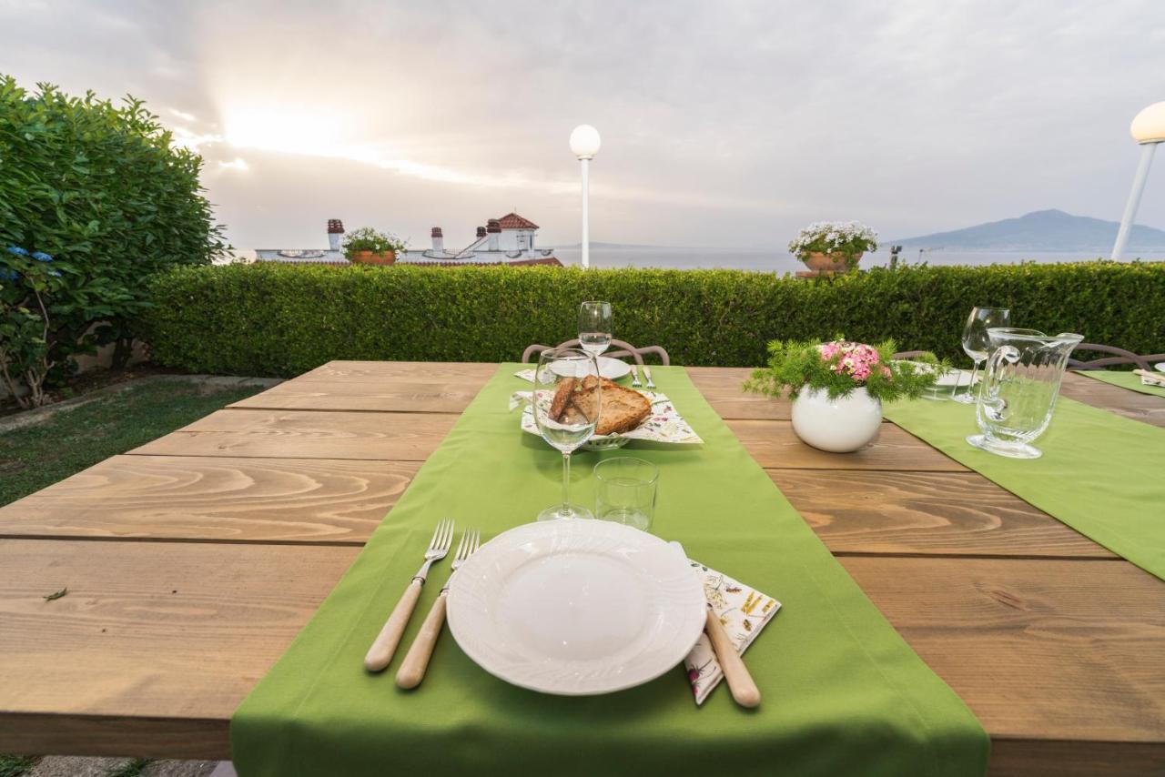 Shanti Home - Restaurant Di Aversano Salvatore Sorrento Exterior foto